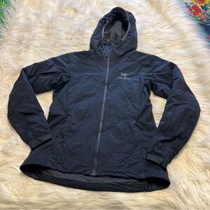 Arc'teryx women's size small Atom Hoody Jacket - Black Sapphire color